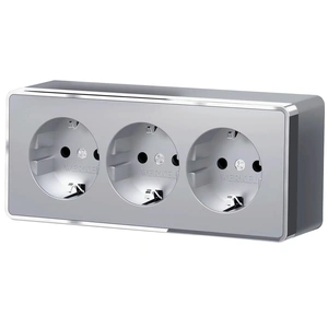 Изображение Розетка тройная с заземлением и шторками Gallant (серебряный) W5073106